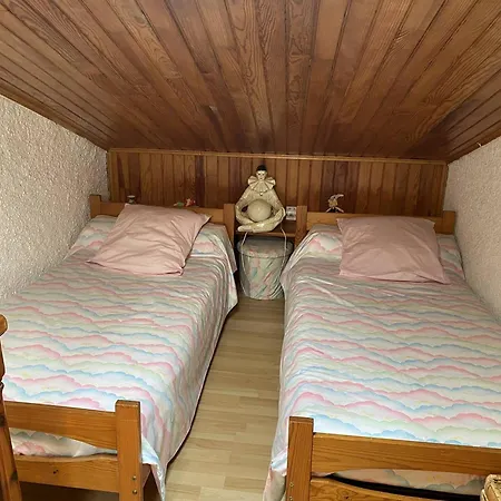 Maison Atypique Pour 8 Pers., Animaux Acceptes, Terrasses - Fr-1-833-31 Holiday home *
