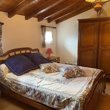 Holiday home Maison Atypique Pour 8 Pers., Animaux Acceptes, Terrasses - Fr-1-833-31
